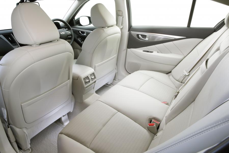 Интерьер Infiniti Q50S 3.0t 2016 года  (AU) (фото 7 из 22)